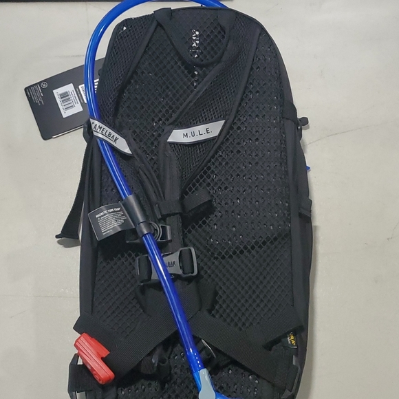 Camelbak M.U.L.E. 12 - Picture 2 of 3